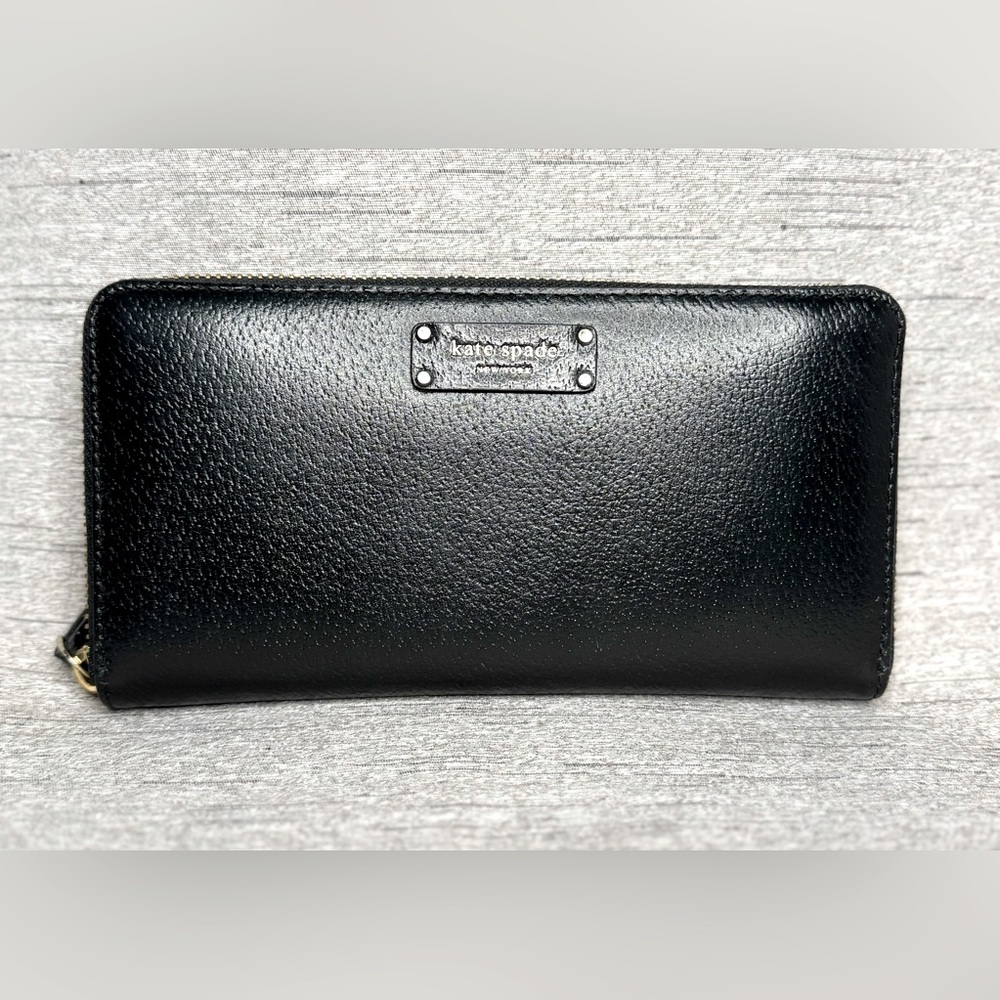Kate Spade Black Smooth Leather Accordion Zipper Wallet w/ Black Spade Interior